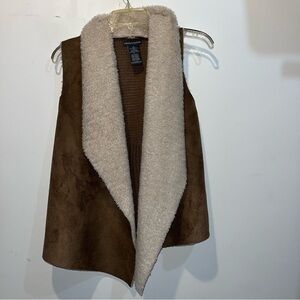 Chelsea & Theodore Tan and Cream Vest